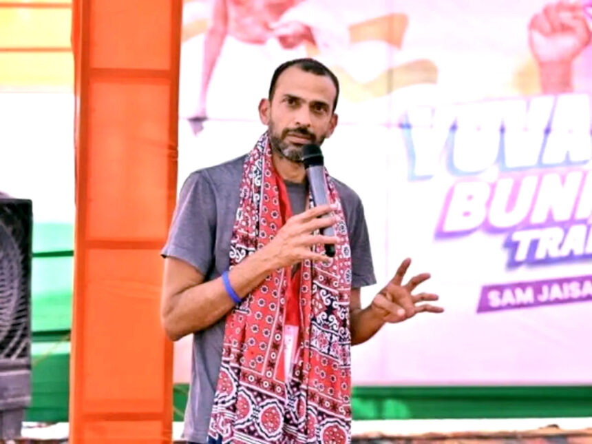 बिहार चुनाव: कांग्रेस की 'एकला चलो' रणनीति विफल, 'चूक का ठीकरा' कृष्णा अल्लावरु पर फूटा; लालू का पुराना फॉर्मूला लागू