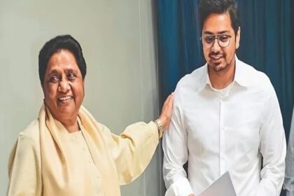 मायावती के भरोसे पर खरे नहीं उतर पाये आकाश आनंद, भाई के हाथ में BSP की कमान.