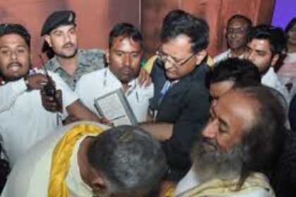तीन धर्म-गुरुओं के जुटान से सियासत में उबाल, महागठबंधन परेशान.