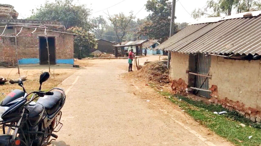 बिहार का रहस्यमयी गांव जहां 250 वर्षों से नहीं खेली गई होली, रंग लगाने से डरते हैं लोग