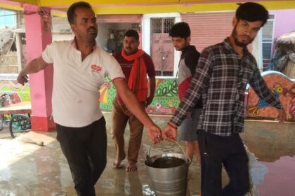 बिहार में कन्हैया कुमार के भाषण स्थल पर विवाद, सहरसा में युवाओं ने किया शुद्धिकरण