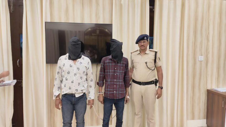 तनिष्क शोरूम लूटकांड: पुलिस ने दो अपराधियों को किया गिरफ्तार, लाइनर और संरक्षण देने का आरोप