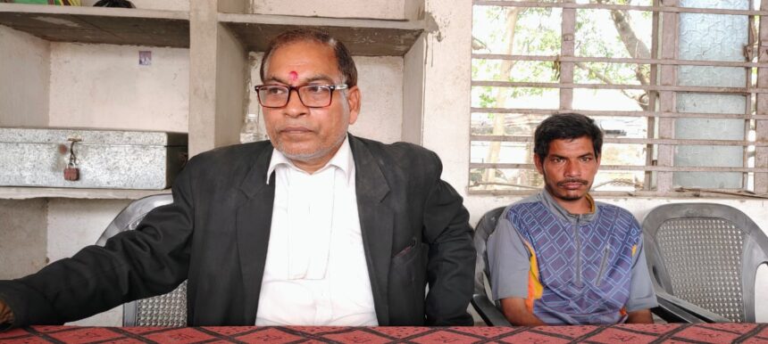 भागलपुर में भू-माफियाओं का आतंक, शराब पिलाकर बंदूक की नोक पर लिखवाया लाखों की जमीन