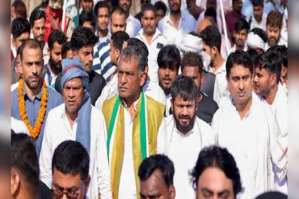 बिहार में क्या करना चाहती है कांग्रेस, प्रेशर पॉलिटिक्स या फिर अकेले लड़ने की तैयारी?