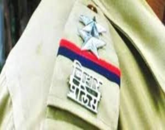 शेखपुरा पुलिस ने दबोचा हाईटेक गिरोह; दारोगा भर्ती परीक्षा का 'मुन्ना भाई' गिरफ्तार