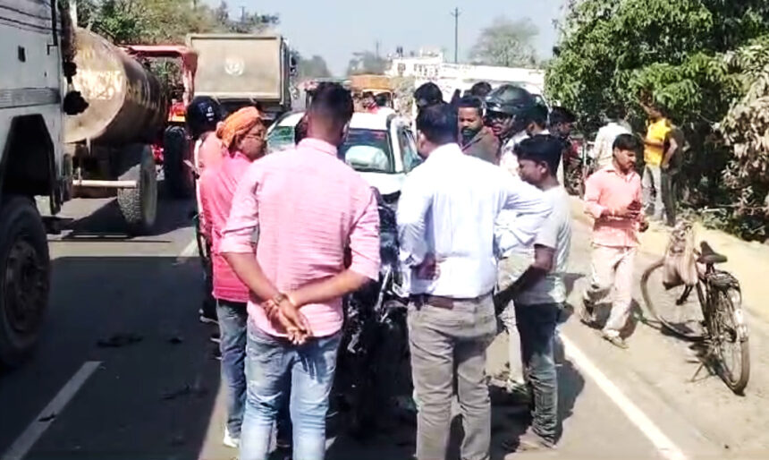 कटिहार में कार और बाइक की टक्कर, दो युवक गंभीर रूप से घायल, पुलिस जांच में जुटी