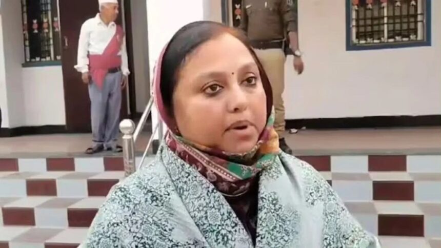 होली रोकने वाले बयान पर बोला RJD, अंजुम आरा को अरेस्ट करो