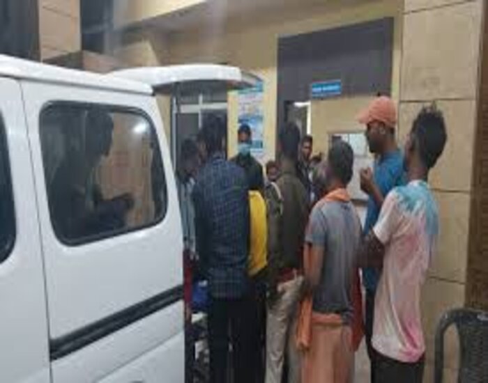 पटना के नौबतपुर में खूनी होली, शूट आउट में तीन को लगी गोली, 1 की अस्पताल में मौत.