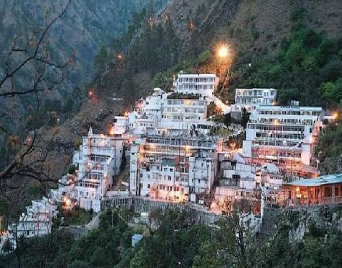 अभी है मां वैष्णो देवी धाम जाने का सही समय,आसानी से हो रहा है दर्शन.