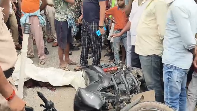 मधुबनी में परीक्षा देने जा रही छात्रा को ट्रक ने मारा टक्कर हुई मृत्यु, भाई गंभीर रूप से घायल