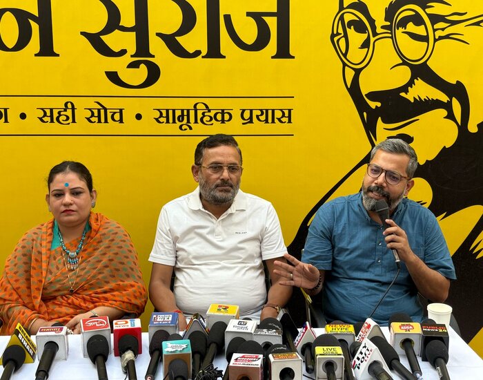 C-Voter सर्वे: प्रशांत किशोर का बढ़ रहा है ग्राफ,CM की पसंद में दूसरे नंबर पर पहुंचे.