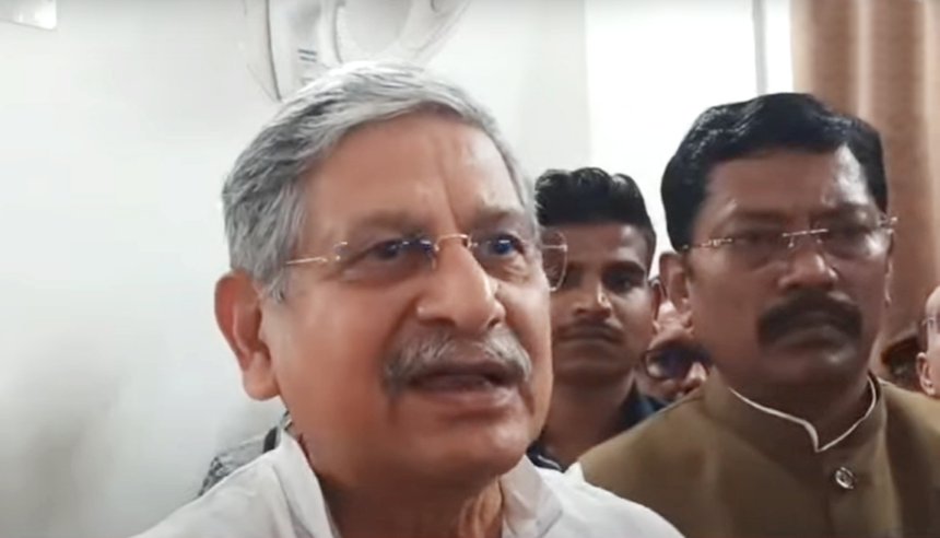 कल संसद में पेश होगा वक्फ बिल, अमित शाह से मिले संजय झा और ललन सिंह.