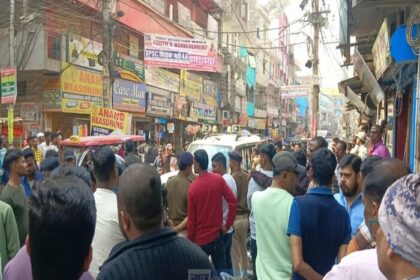 पटना में दिनदहाड़े डकैती की वारदात,बंधक बनाया करोड़ों की लूट.