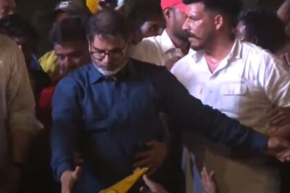 अफ़सरों से हाथ जोड़ते रहे, पर नहीं सुना रैली में लोगों को नहीं आने दिया, गरजे PK