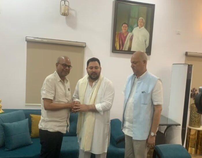 लालू यादव ने बात करने से मन किया तो आज तेजस्वी से मिलने पहुंचे कांग्रेस के नेता.