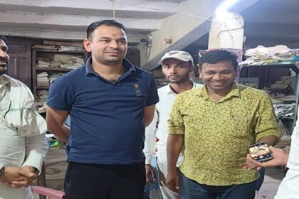 नेता हो तो तेजप्रताप जैसा,आधी रात में पहुँच गये थाने.