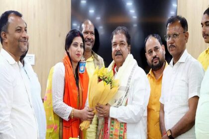 बिहार में दल-बदल तेज ,BJP और RJD के नेताओं ने बदला पाला, बिहार में जोड़तोड़ की राजनीति तेज.
