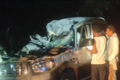 कटिहार में भीषण टक्कर, 8 बरातियों की मौत.