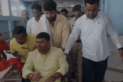महात्मा गांधी सेतु पर हादसा: महुआ विधायक मुकेश रोशन की गाड़ी में टक्कर