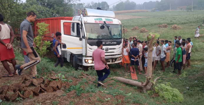 बेगूसराय में रफ्तार का कहर: मॉर्निंग वॉक पर निकली बुजुर्ग महिला को तेज रफ्तार ट्रक ने कुचला, मौके पर मौत