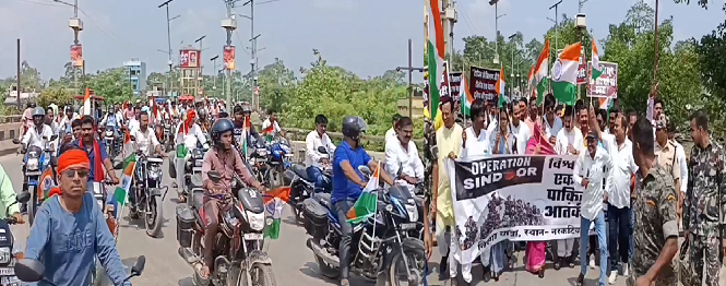 ऑपरेशन सिंदूर की सफलता पर गूंजा तिरंगा मंत्री सतीशचंद्र दूबे बोले पाकिस्तान को उसकी औकात दिखा दी
