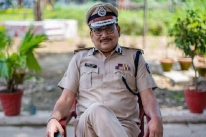 बिहार के पूर्व डीजीपी ने कर दी है बड़ी मांग, यूट्यूबर मनीष कश्यप को पीटने वाले डॉक्टरों को मिले परमवीर चक्र.