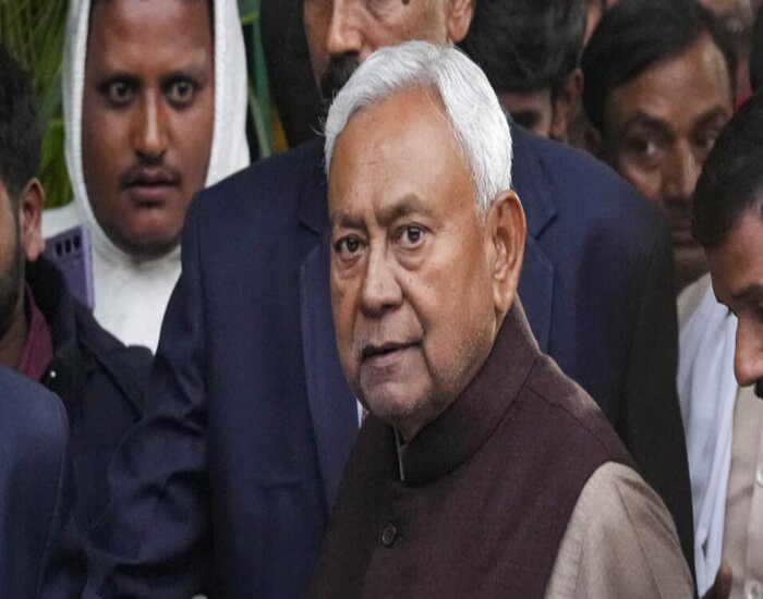 CM नीतीश कर रहे हैं पार्टी नेताओं के साथ अहम् बैठक,बढ़ गई है सियासी गलियारे में हलचल.