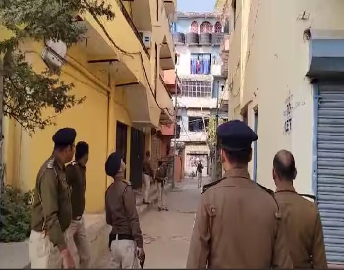 पटना में फायरिंग,लापरवाह 14 पुलिसकर्मी निलंबित, तीन थानेदारों को शो-कॉज.
