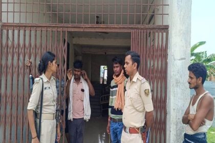 डीजे की आवाज से चली गई आवाज,इलाज के अभाव में अचेत किडीजे की आवाज से चली गई आवाज,इलाज के अभाव में अचेत किशोरी की मौत.शोरी की मौत.