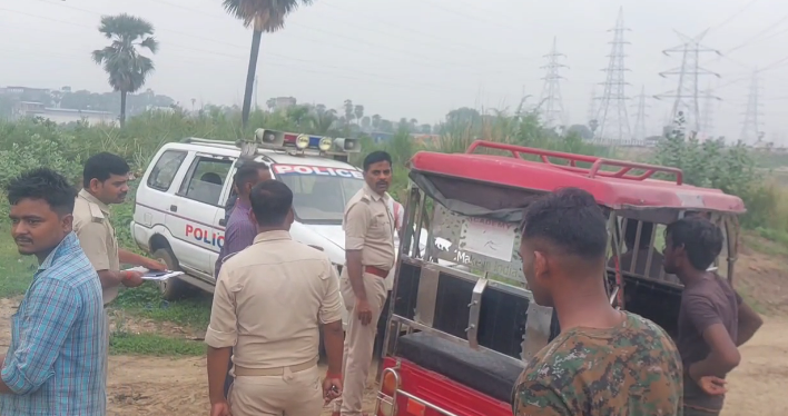 नालंदा झाड़ियों में मिला बुजुर्ग का शव, गला दबाकर हत्या की आशंका, पुलिस जांच में जुटी