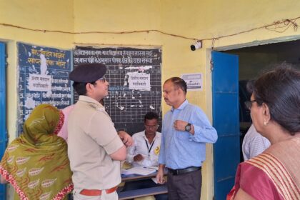 सहरसा नगर निकाय उपचुनाव: प्रशासन मुस्तैद, डीएम और एसपी ने किया मतदान केंद्रों का निरीक्षण