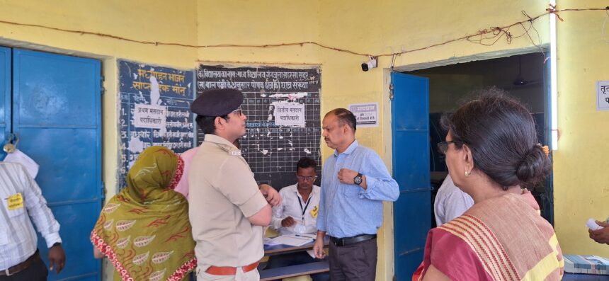 सहरसा नगर निकाय उपचुनाव: प्रशासन मुस्तैद, डीएम और एसपी ने किया मतदान केंद्रों का निरीक्षण