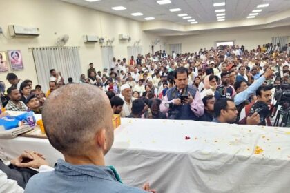 तेजस्वी के नए स्टैंड से महागठबंधन में हलचल,कांग्रेस नेताओं के बीच घंटों चला मंथन.