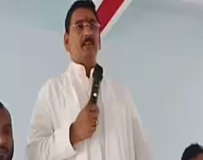 JDU के कद्दावर नेता ने किया बड़ा ऐलान, नीतीश नहीं तेजस्वी हमारे नेता.