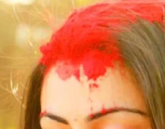 घर में घुसकर लड़की के साथ रेप की कोशिश,लड़की की मांग में जबरदस्ती डाला सिंदूर.