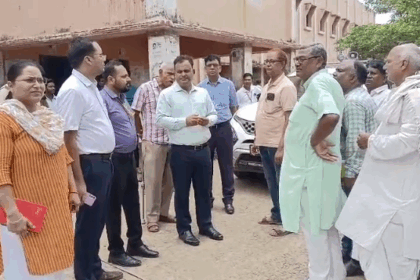 विधानसभा चुनाव तैयारी: आर. लाल कॉलेज का डीएम ने किया निरीक्षण, व्यवस्था सुधार के दिए निर्देश