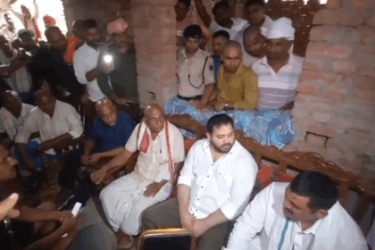 नेता प्रतिपक्ष तेजस्वी यादव बक्सर में शहीद जवान के परिजनों से मिले, ट्रिपल मर्डर पीड़ितों से भी करेंगे मुलाकात
