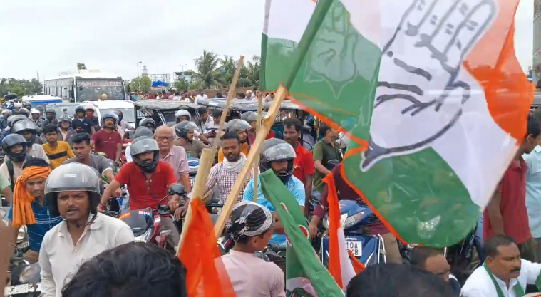 मतदाता पुनरीक्षण के विरोध में महागठबंधन का बिहार बंद: भागलपुर में सड़कों पर उतरे कार्यकर्ता