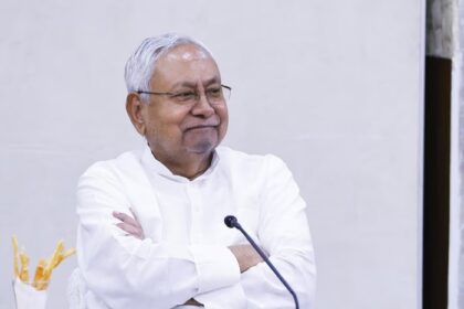 1.11 करोड़ लोगों के खातों में ट्रांसफर हुए 1100 रुपये.