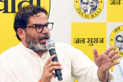 बिहार की राजनीति में प्रशांत किशोर का 'री-बूट' प्लान: संगठन भंग, पर्यवेक्षक तैनात और नज़रें MLC की सीटों पर!