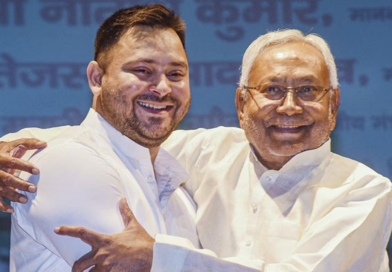तेजस्वी यादव के बदले सुर: नीतीश कुमार से फिर कर सकते हैं हाथ, सीएम पद की रखी शर्त