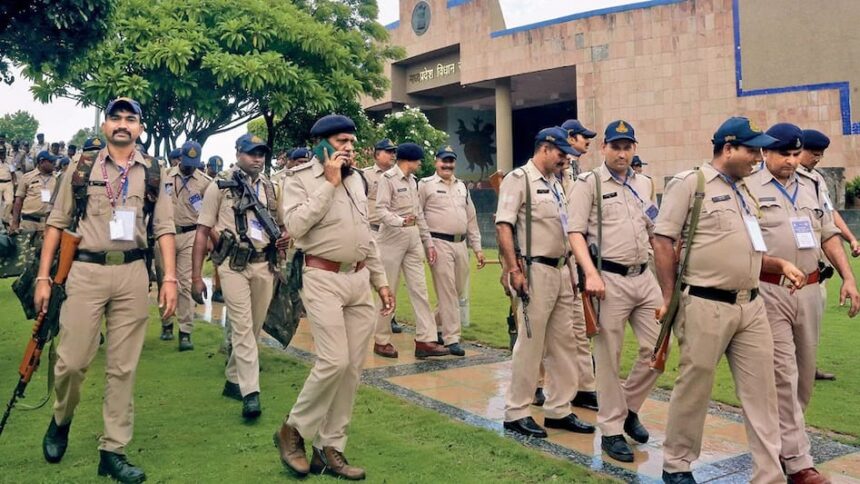 बिहार में ड्राइवर कांस्टेबल की बंपर भर्ती, 10वीं-12वीं पास के लिए सुनहरा मौका...