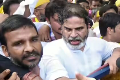 पटना में PK के खिलाफ केस दर्ज,प्रशांत किशोर पर सम्राट चौधरी -दिलीप जायसवाल को बदनाम करने का आरोप.