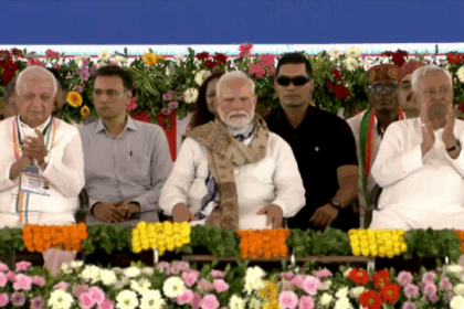 PM मोदी ने मोतिहारी से बिहार को दी ₹7200 करोड़ की सौगात, बोले - पूर्वी भारत के विकास के लिए बिहार का विकास जरूरी