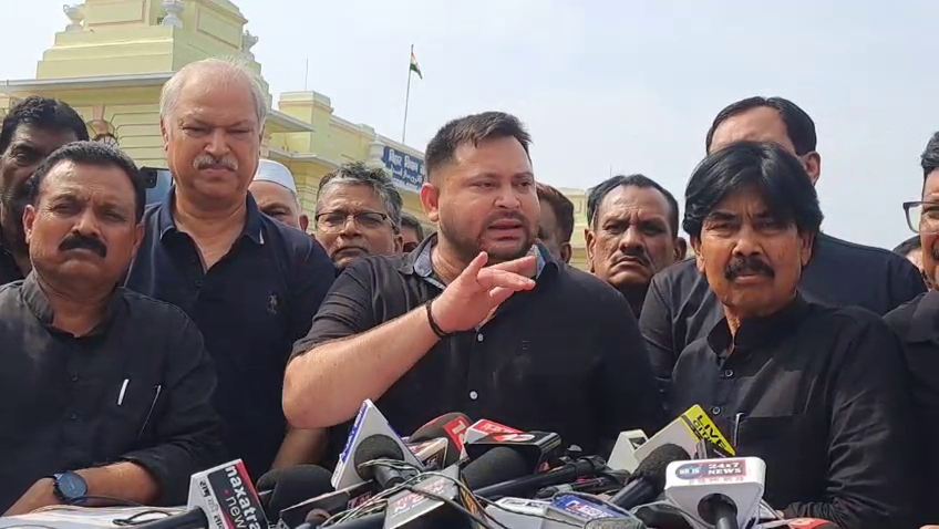 तेजस्वी यादव का सरकार पर तीखा हमला: पत्रकार को 'फर्जी' कहने और गाली-गलौज का आरोप
