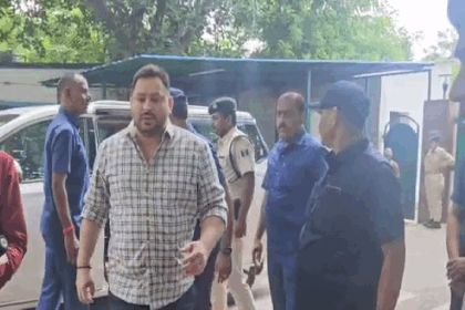 तेजस्वी यादव का बड़ा खुलासा: LJP सांसद बीना देवी का दो मतदाता सूचियों में नाम होने का दावा