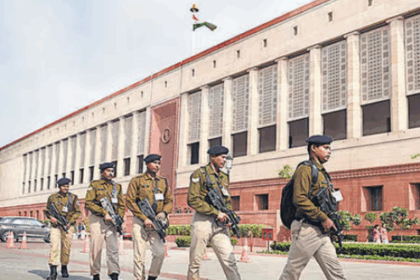 संसद में फिर से सुरक्षा उल्लंघन, एक व्यक्ति ने दीवार फांदकर परिसर में घुसने की कोशिश की