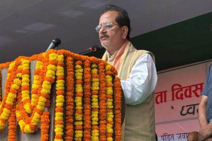 मुजफ्फरपुर में डिप्टी सीएम ने फहराया तिरंगा, कृषि व उद्योग पर रखी बड़ी बातें...
