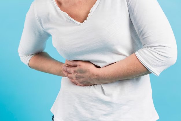 पेट के दाहिने हिस्से में दर्द? हो सकता है लिवर की समस्या...