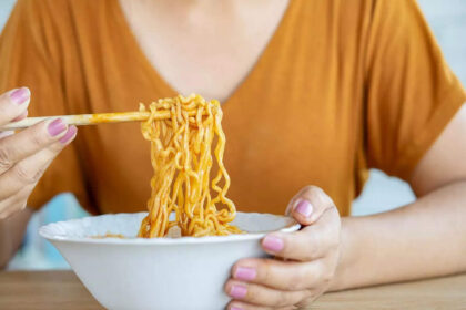 स्वाद में बेस्ट, सेहत के लिए रिस्क! इंस्टेंट नूडल्स पर भारत की ग्लोबल पोजीशन...